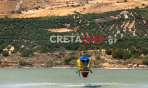 Μεγάλη φωτιά στο Μελιδοχώρι Ηρακλείου: Μάχη με τις φλόγες από ξηρά και αέρα – Live εικόνα από την περιοχή