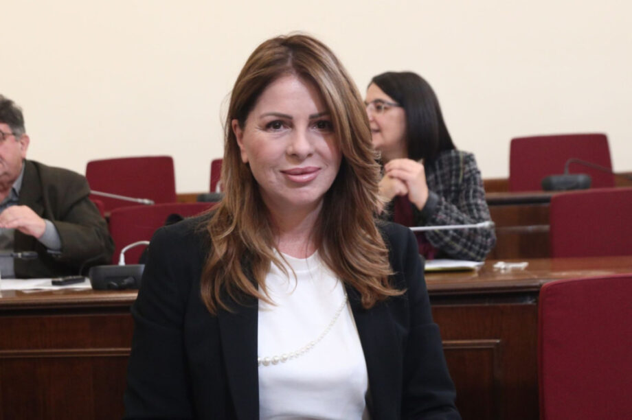 Παπακώστα