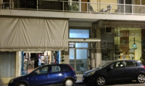 Μυστήριο στο Παγκράτι  με τον άνδρα που βρέθηκε νεκρός τυλιγμένος σε σεντόνια – Εξετάζεται ο αδελφός του
