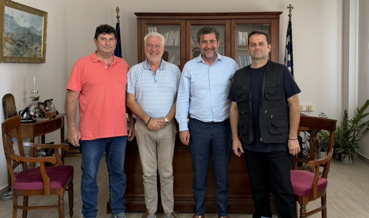 Συνάντηση του Αντιπεριφερειάρχη Λασιθίου για το αλιευτικό καταφύγιο και τη διάβρωση των ακτών στο Καλό Χωριό