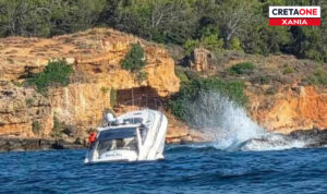 Χανιά: Σκάφος προσάραξε στους Αγίους Αποστόλους