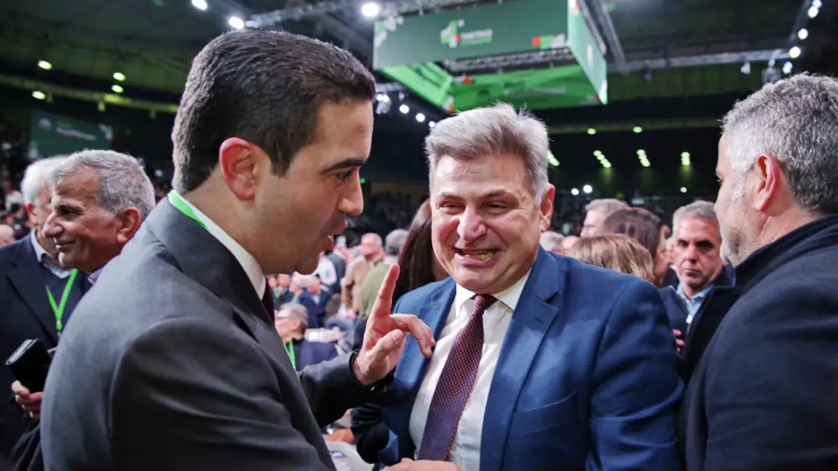 «Καρφιά» Κατρίνη κατά Φαραντούρη για τον διορισμό της συζύγου του