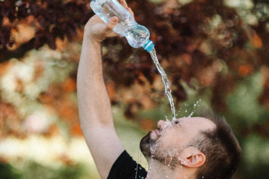 ΝΕΡΟ ΜΠΟΥΚΑΛΙ