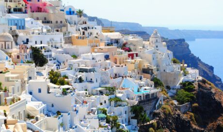 ΣΑΝΤΟΡΙΝΗ ΔΙΑΚΟΠΕΣ ΤΟΥΡΙΣΜΟΣ