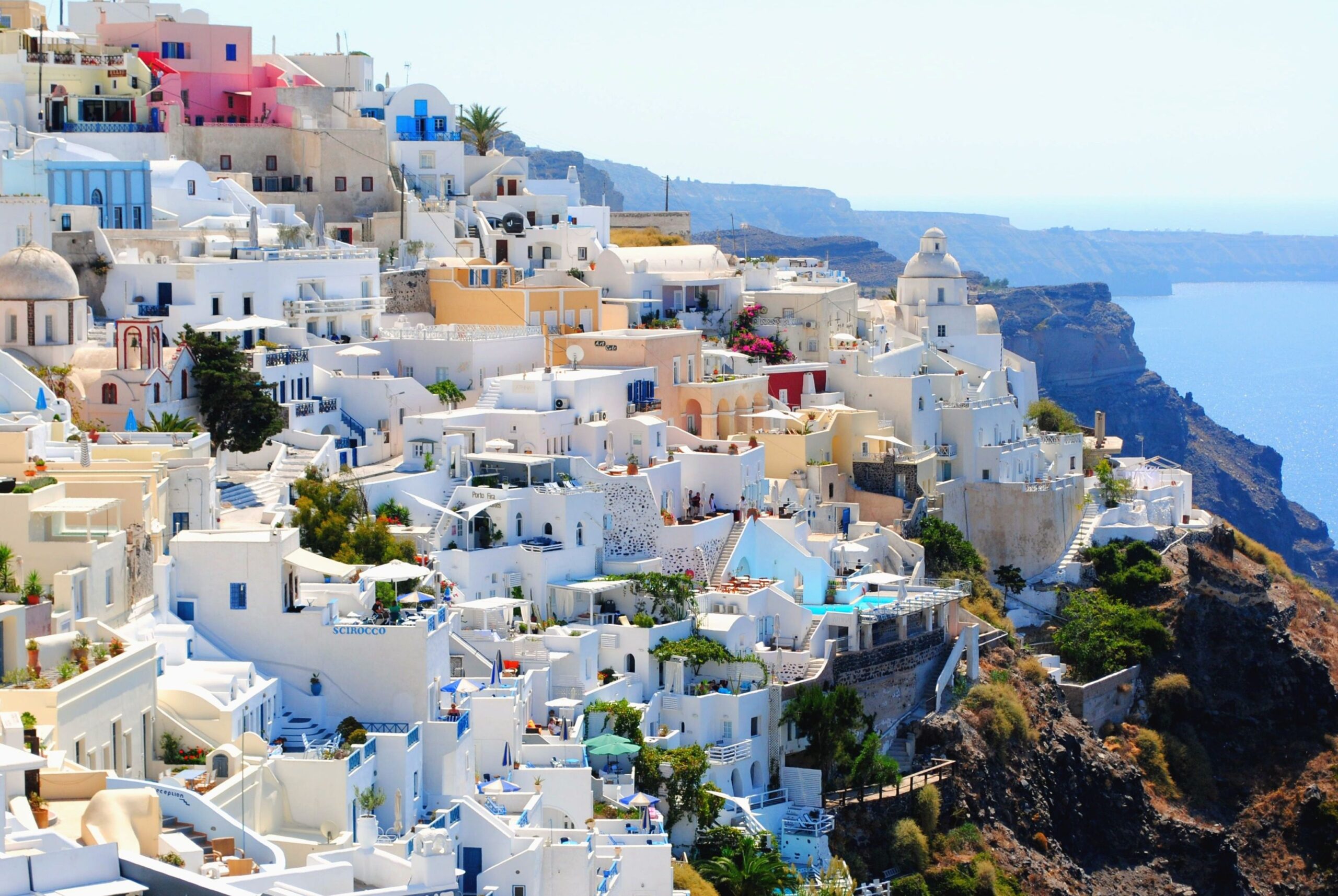 ΣΑΝΤΟΡΙΝΗ ΔΙΑΚΟΠΕΣ ΤΟΥΡΙΣΜΟΣ