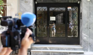 Kυψέλη: Από τράπερ και πυγμάχος μέχρι γκάνγκστερ – Οι εικόνες με AI που δημοσίευε ο 43χρονος