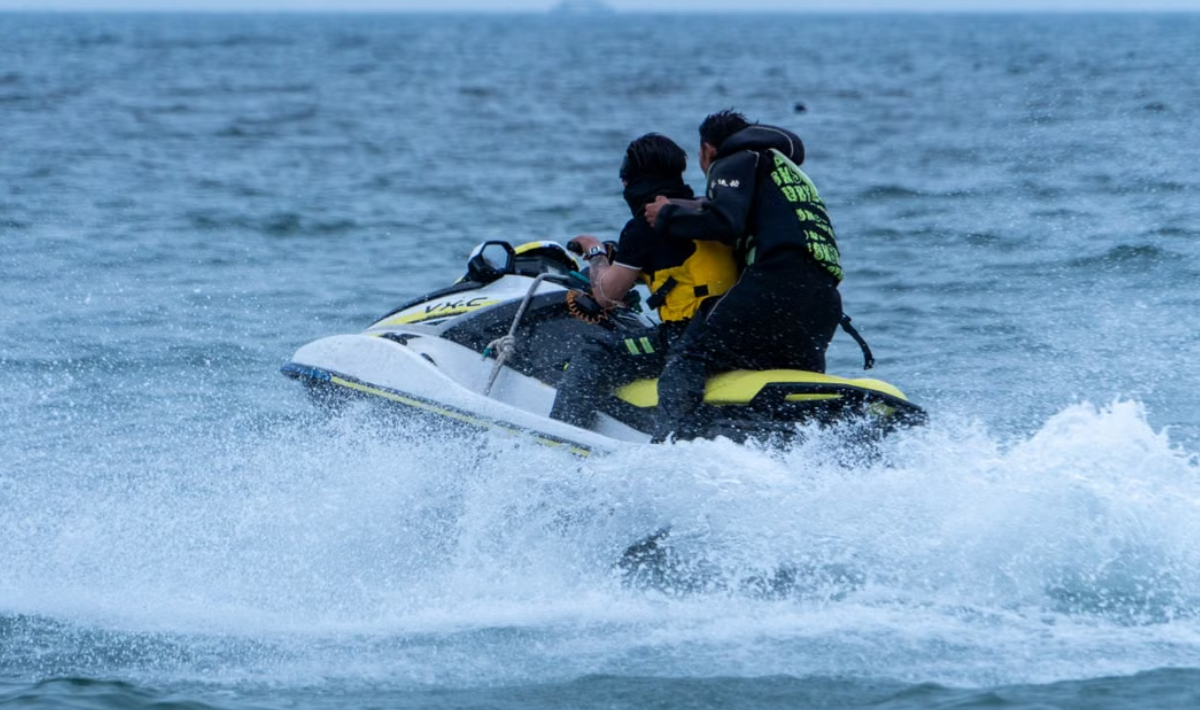 Jet ski με ανήλικους και σκάφη χωρίς δίπλωμα: Η τραγωδία στα Μάλια και τα κενά στην ασφάλεια