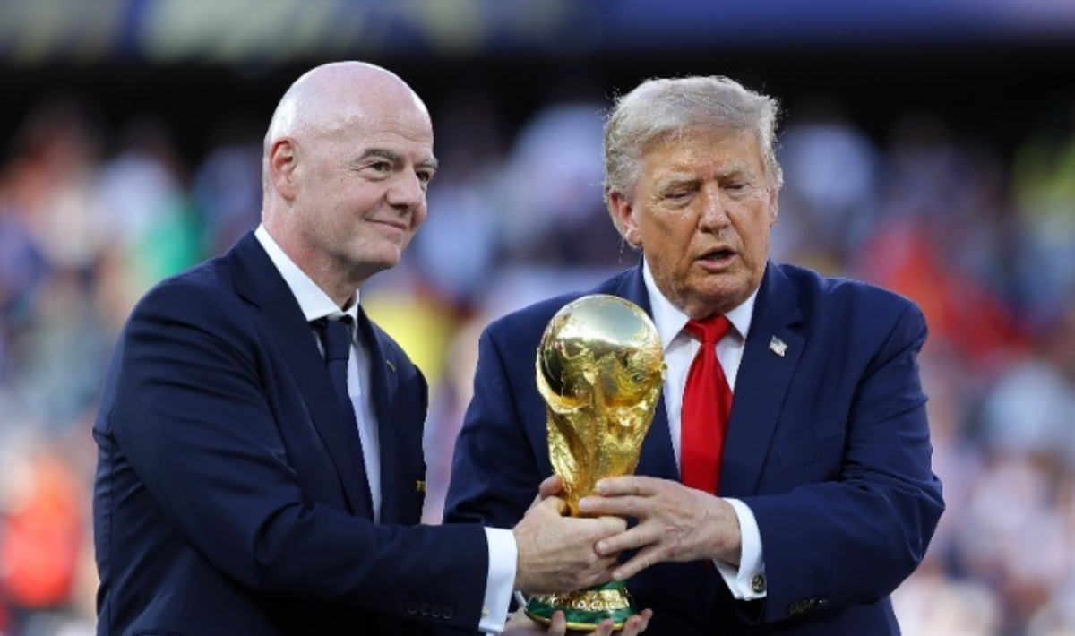 Η FIFA διαψεύδει δημοσίευμα ότι ο Ινφαντίνο ζήτησε την υποστήριξη του Τραμπ μετά την αποτυχημένη πώληση του Μουντιάλ