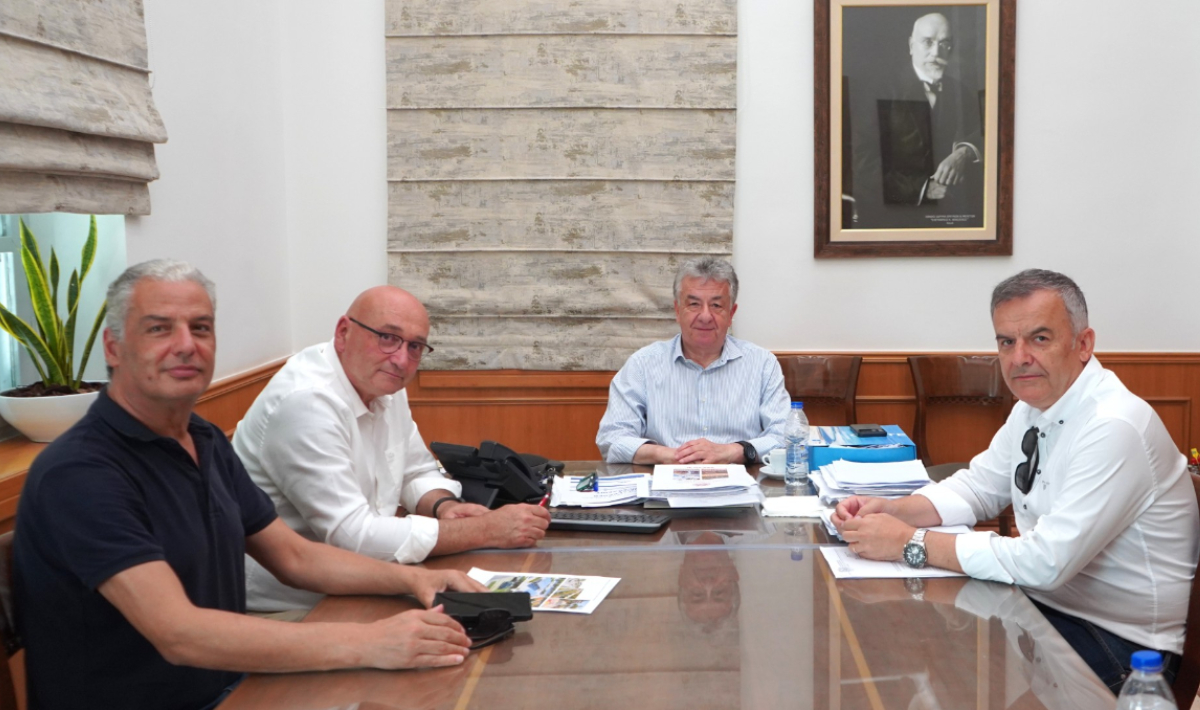 Συνάντηση του Περιφερειάρχη Κρήτης με τον Πρύτανη του Πανεπιστημίου Κρήτης και τον Πρόεδρο του ΙΤΕ