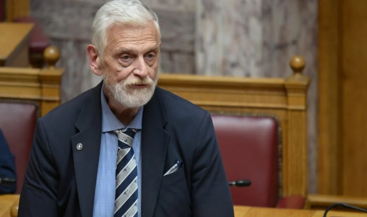 Ατύχημα για τον Γιάννη Λοβέρδο: Έσπασε το χέρι του – «Τρεις ημέρες νιώθω μια μεγάλη ταλαιπωρία»
