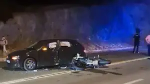 Δύο αστυνομικοί τραυματίες σε τροχαίο στη λεωφόρο Αθηνών–Σουνίου – Τους χτύπησε ΙΧ που έκανε αναστροφή