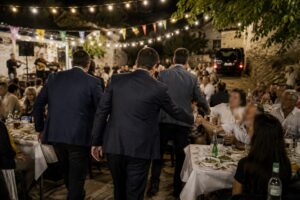 Χειραψίες Αυγούστου με άρωμα…κάλπης στην Κρήτη