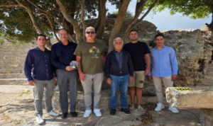 Στα Ανώγεια οι πιλότοι των F-16 που τίμησαν με την πτήση τους την 82η επέτειο του τρίτου Ολοκαυτώματος