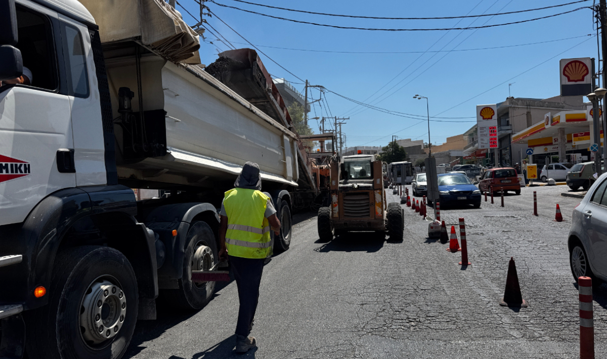 Σε πλήρη εξέλιξη ασφαλτοστρώσεις, οδικά έργα και συντηρήσεις πρασίνου και οδοφωτισμού στο Δήμο Ηρακλείου
