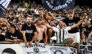 ΟΦΗ: Ομιλίτικο πάρτι παικτών και κόσμου για τον θρίαμβο επί της ΤΣΣΚΑ