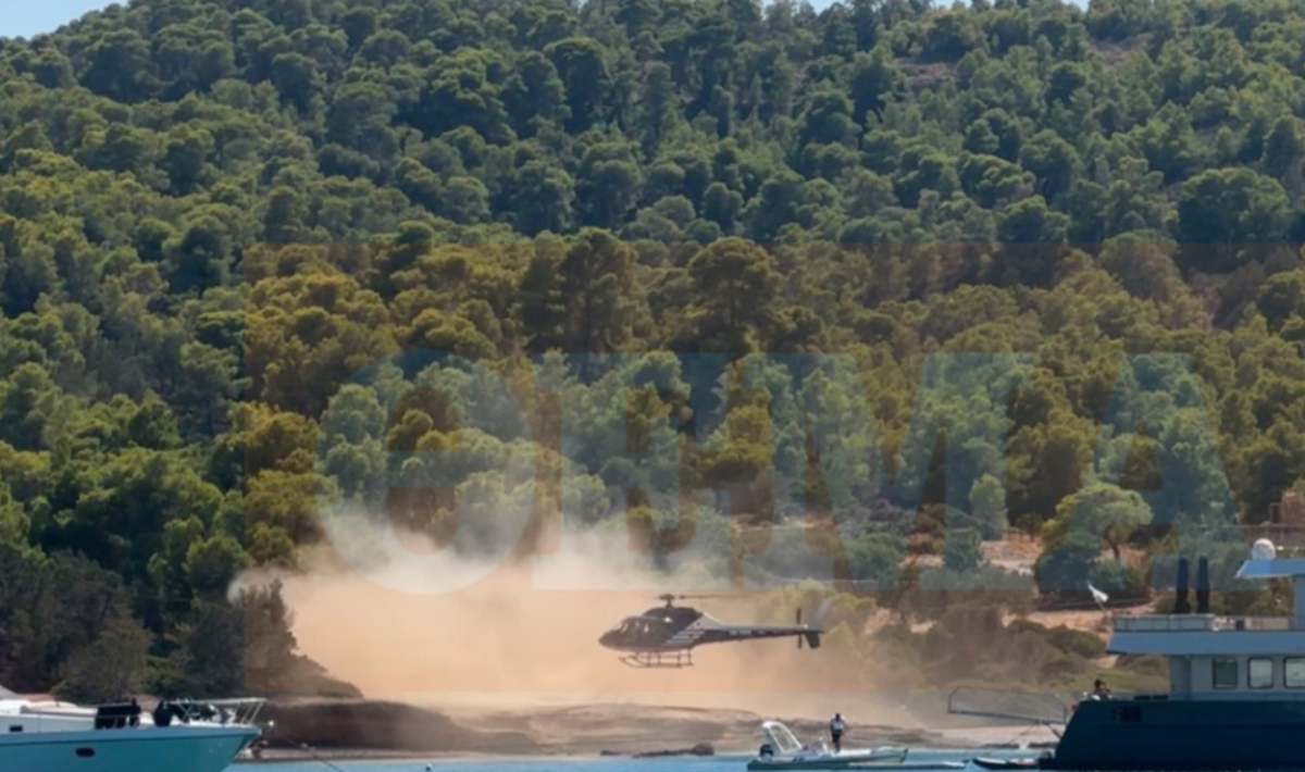 Ελικόπτερο προσγειώθηκε σε παραλία με λουόμενους στις Σπέτσες, παρέμβαση εισαγγελέα