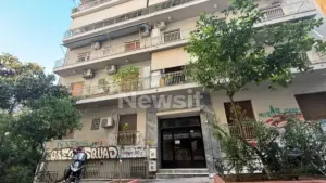 Κυψέλη: «Σεξουαλικά αντικείμενα και κάμερες μέσα στο σπίτι» – Σοκαρισμένος ο ιδιοκτήτης του διαμερίσματος (βίντεο)