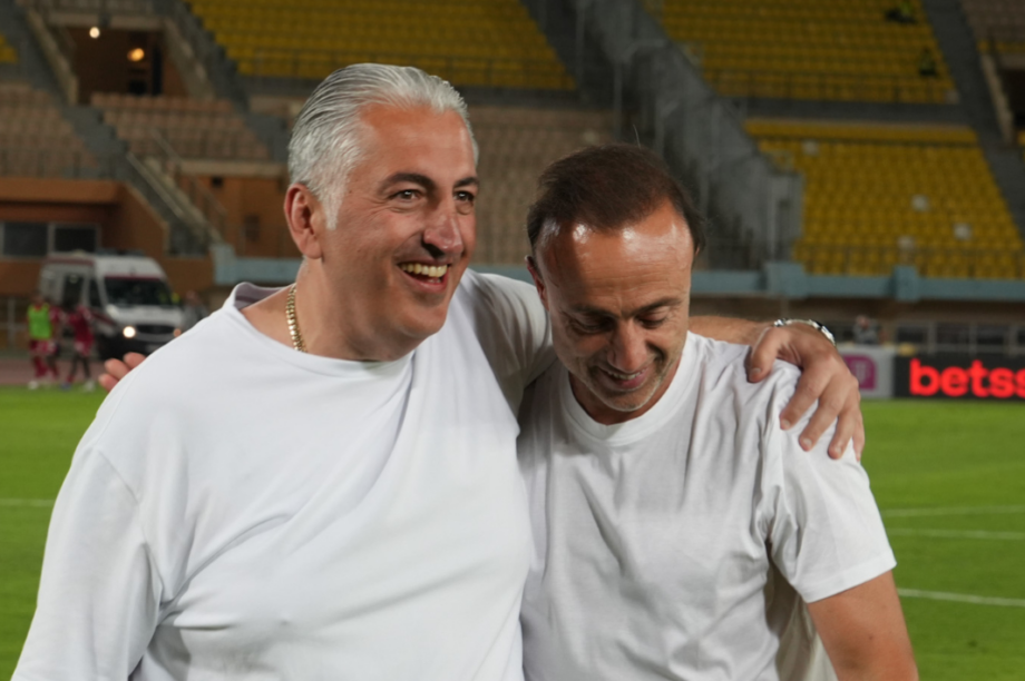 Μιχάλης Μπούσης