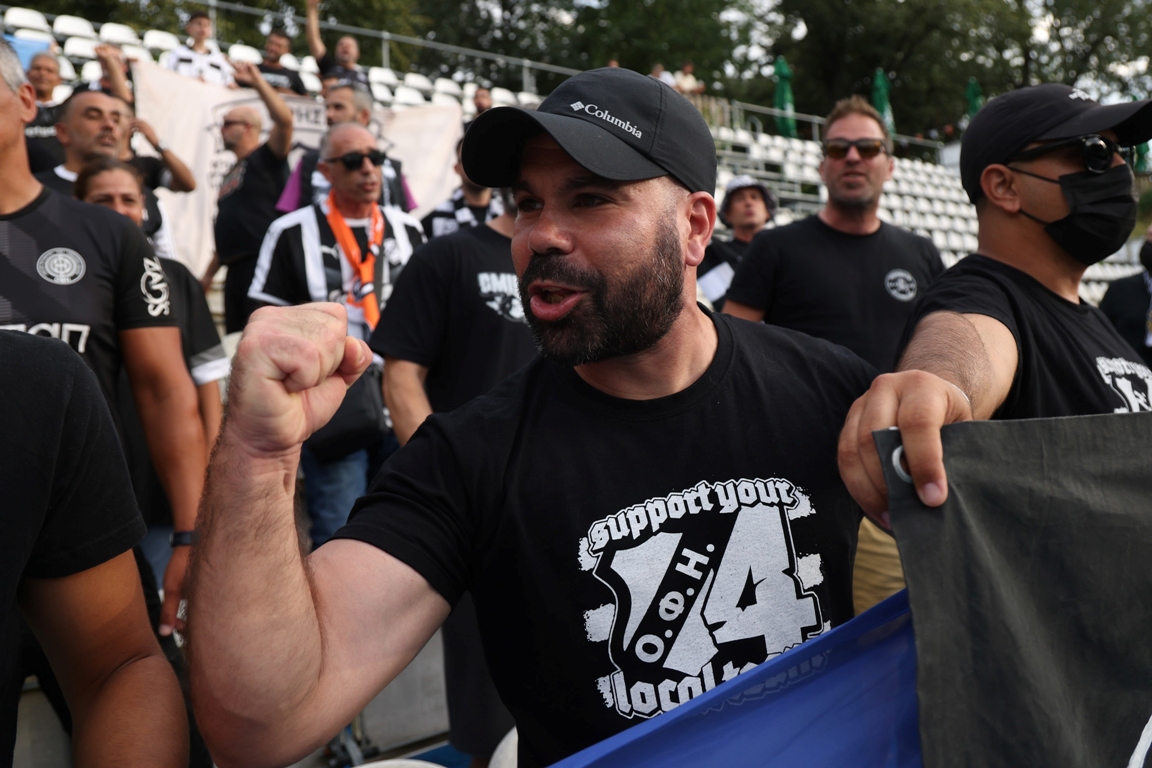Συγκλονιστικός ο κόσμος του ΟΦΗ-VIDEO απο το πέταλο των οπαδών του ΟΦΗ στη Σόφια