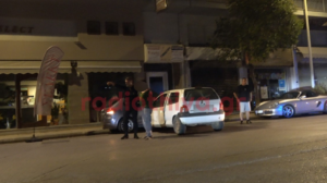 Θήβα: Ρομά πήρε το αυτοκίνητο και άρχισε να εμβολίζει το ΙΧ ενός αλλοδαπού (βίντεο)