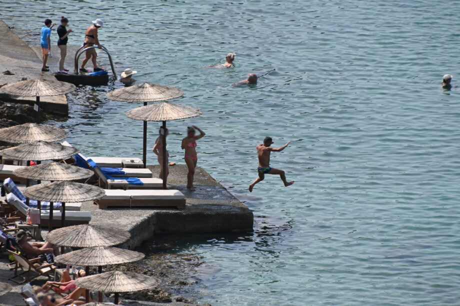 ΖΕΣΤΗ ΚΑΙΡΟΣ ΠΑΡΑΛΙΑ