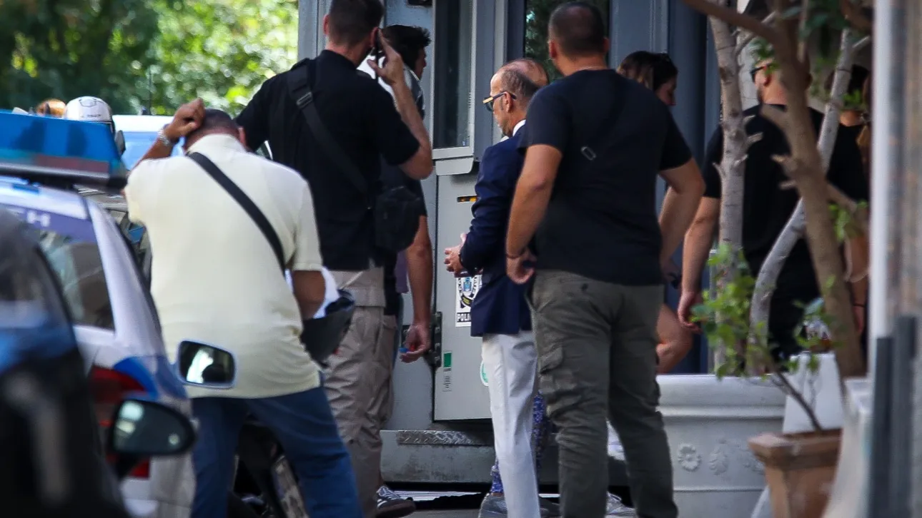 Μαζωνάκης: Βίντεο ντοκουμέντο με τις κινήσεις του γιατρού την ημέρα του θανάτου του τραγουδιστή