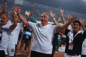 Στο Ηράκλειο ο Μιχάλης Μπούσης-Σημαντικές επαφές για το νέο γήπεδο του ΟΦΗ