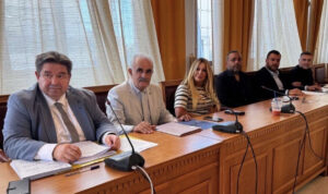 Καραμαλάκης: «671 σελίδες ευχολόγιο, κανένας μετρήσιμος στόχος» – Λευκό στο Επιχειρησιακό Πρόγραμμα του Δήμου Ηρακλείου