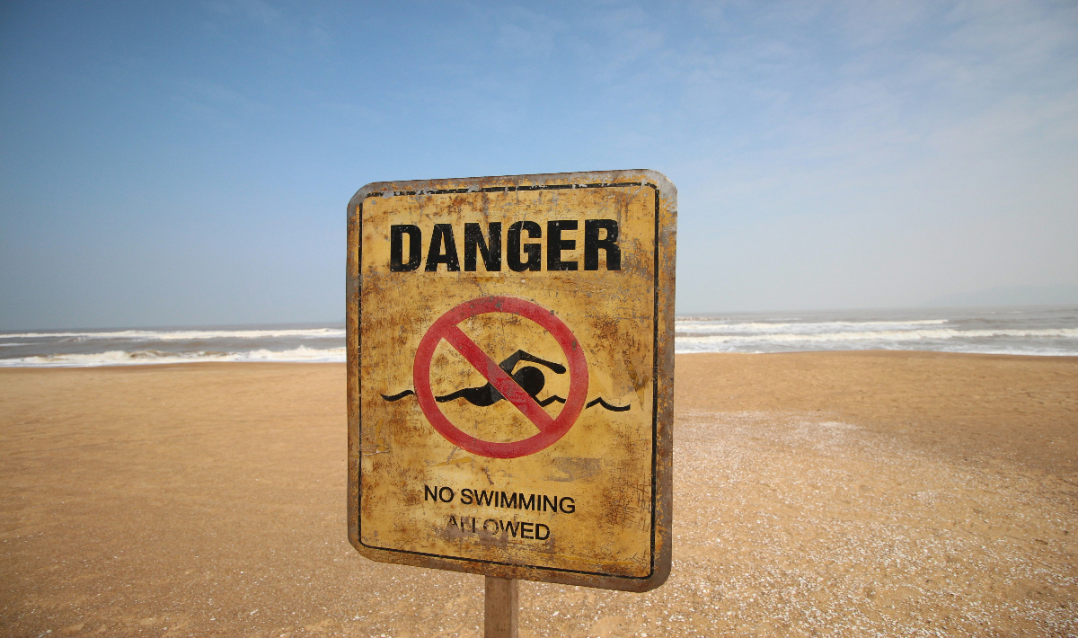 beach closed