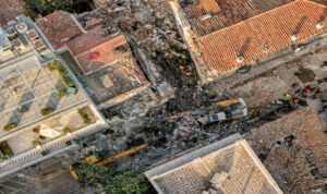 Πλάκα: Στο μικροσκόπιο το φυσικό αέριο για την φονική έκρηξη – Αγωνία για τους αγνοούμενους