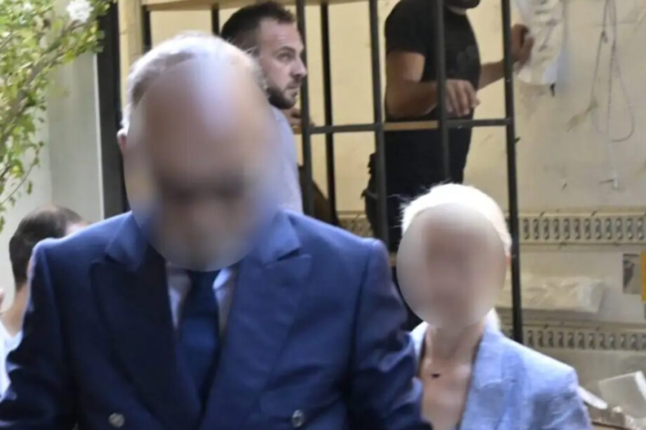 ΓΙΑΤΡΟΙ ΚΟΛΩΝΑΚΙ ΜΑΖΩΝΑΚΗΣ