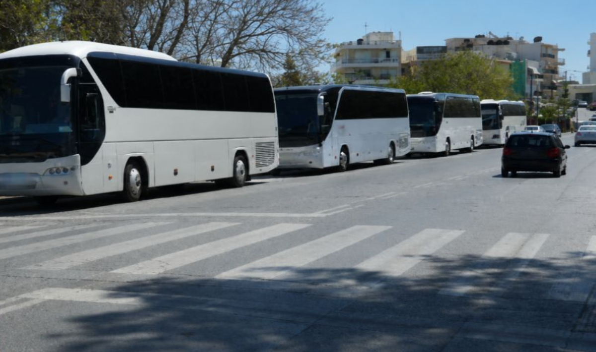 Κρήτη: Στους δρόμους οι ιδιοκτήτες τουριστικών λεωφορείων – Κινητοποιήσεις στις 10 και 11 Σεπτεμβρίου