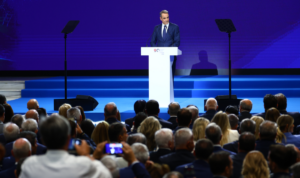 Στα 1.000 € ο κατώτατος μισθός το 2028 – Μείωση τεκμηρίων και νέες μόνιμες ενισχύσεις ανακοίνωσε ο Μητσοτάκης