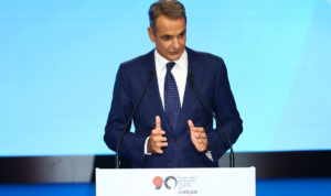 Με… Μητροπάνο το «καρφί» Μητσοτάκη στον Τσίπρα από τη ΔΕΘ