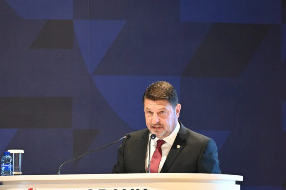 nikos xardalias