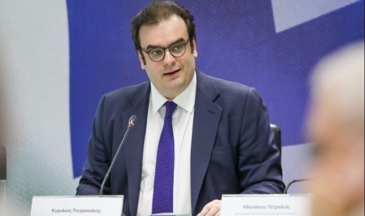 Κυριάκος Πιερρακάκης: Είμαστε δίπλα σε εκπαιδευτικούς, γιατρούς και νοσηλευτές στην περιφέρεια