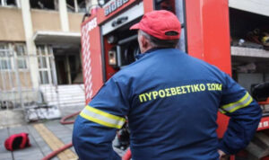 Ηράκλειο: Φωτιά σε διαμέρισμα πολυκατοικίας στη Χριστομιχάλη Ξυλούρη – Επι τόπου η Πυροσβεστική