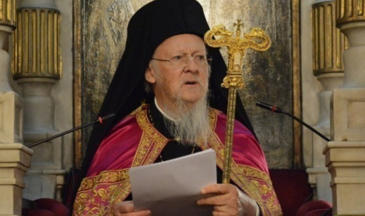 Μπαλμόραλ: Τετ-α-τετ Βαρθολομαίου με Βασιλιά Κάρολο – Θερμή υποδοχή στη Σκωτία