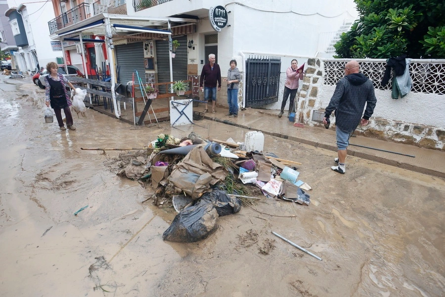Ισπανία: Σοβαρές καταστροφές και 4 νεκρούς άφησε η κακοκαιρία «Άνταμ» (βίντεο)