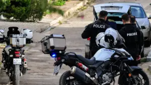 Μενίδι: «Δεν είναι η μάνα μου καλά» – Οι κραυγές του γιου που βρήκε νεκρή την 89χρονη