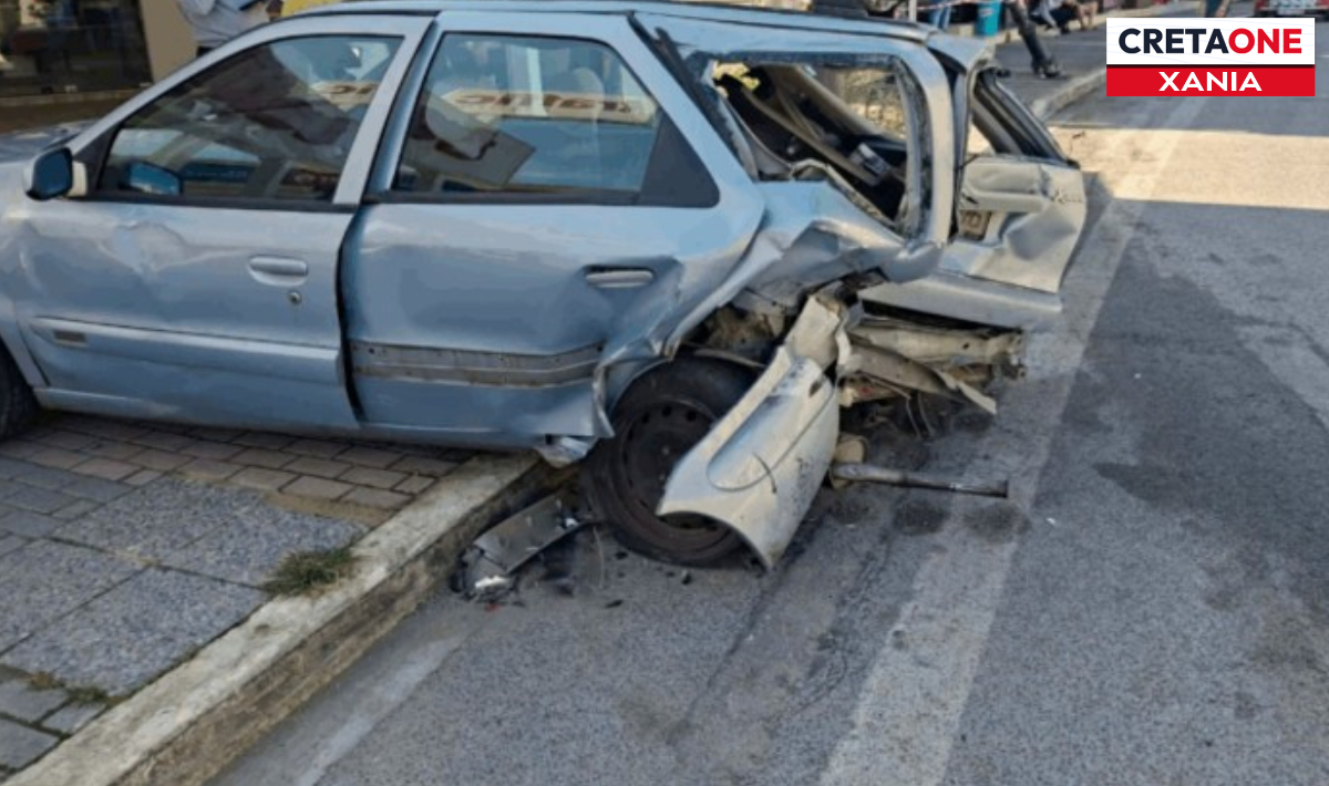 Χανιά: Τροχαίο στην Αγία Μαρίνα – Αυτοκίνητο προσέκρουσε σε στύλο φωτισμού