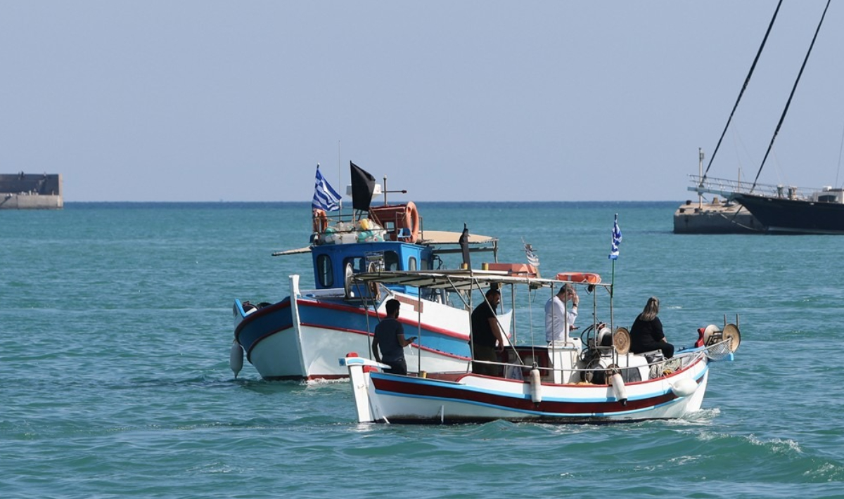 Στα «άκρα» η διαμάχη των αλιέων με την κυβέρνηση: Κλιμακώνουν τις απεργιακές κινητοποιήσεις οι επαγγελματίες της παράκτιας αλιείας