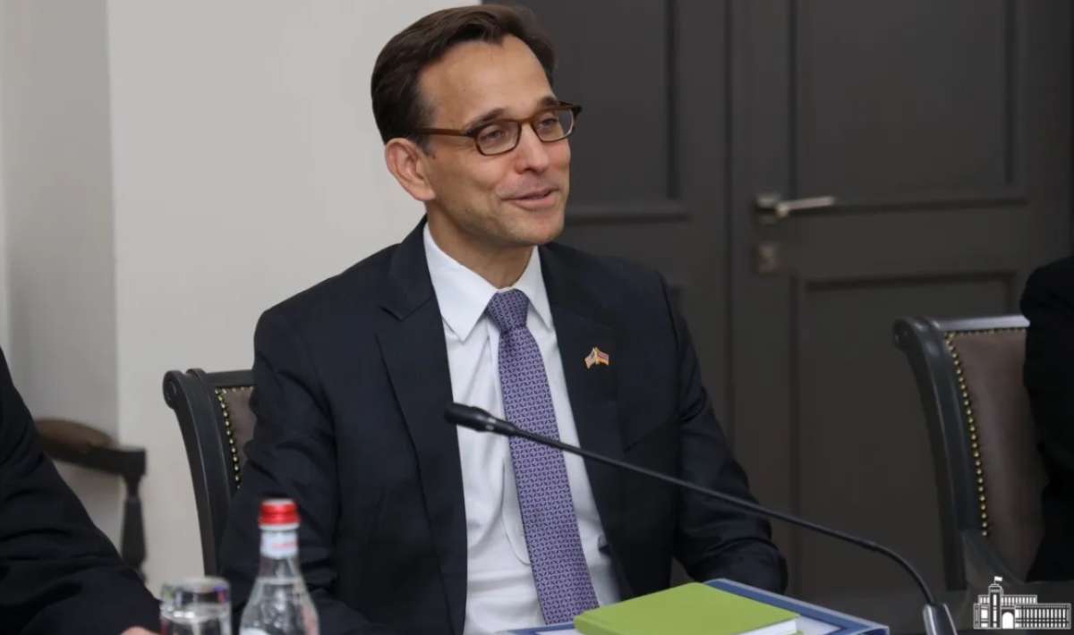 Ο Τζόσουα Χακ νέος Πρέσβης των ΗΠΑ στην Ελλάδα μετά την αποπομπή της Kίμπερλι Γκίλφοϊλ