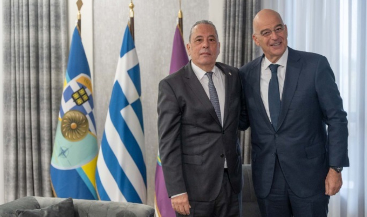Συνάντηση Νίκου Δένδια με τον υπουργό Άμυνας της Κυπριακής Δημοκρατίας