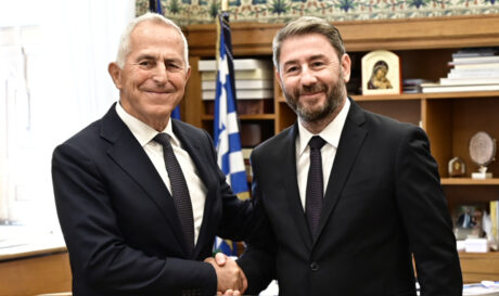 apostolakis pasok androulakis