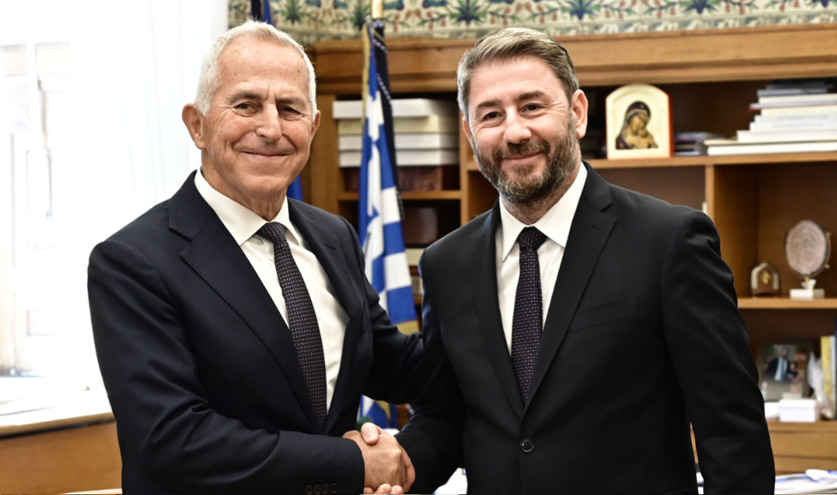 ΠΑΣΟΚ: Και επίσημα στην ΚΟ του κόμματος ο Ευάγγελος Αποστολάκης – Ανακοινώθηκε στην Ολομέλεια της Βουλής