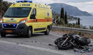 Νεκρός νεαρός μοτοσικλετιστής σε τροχαίο στην Κεφαλονιά, έχασε τον έλεγχο της μηχανής και βρέθηκε στο έδαφος