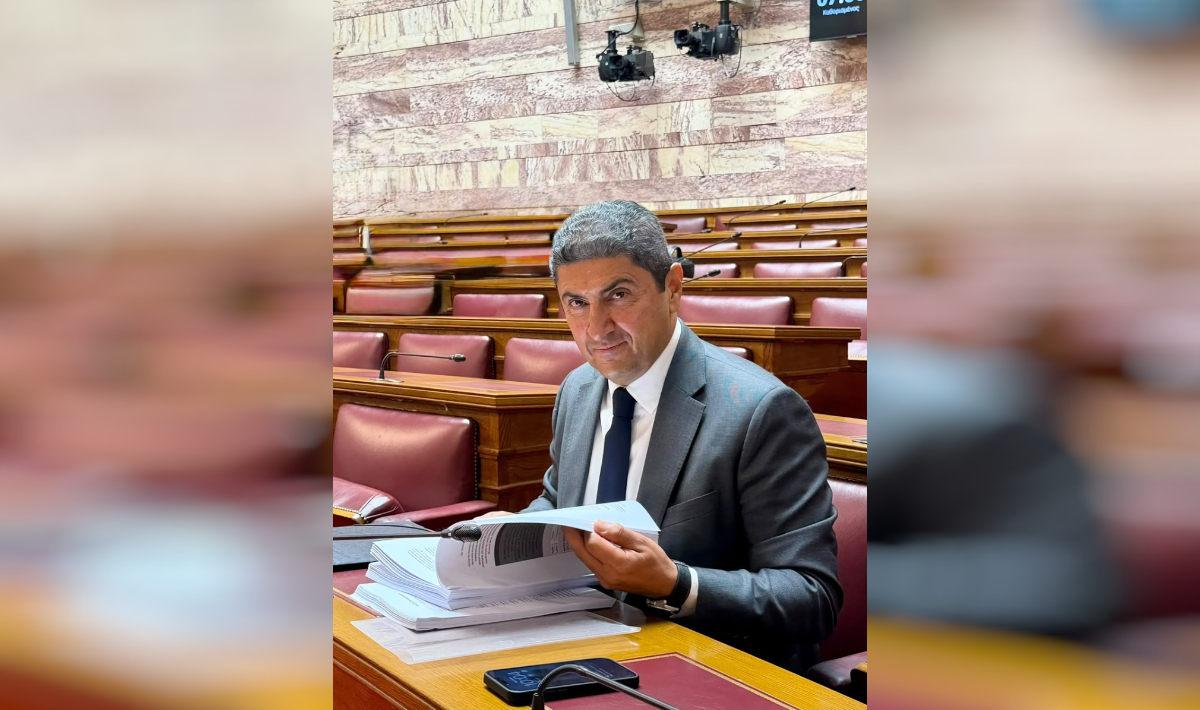 Λευτέρης Αυγενάκης: «Οι servicers μπορεί να απουσιάζουν από τη Βουλή, αλλά δεν θα απουσιάζουν από τον έλεγχο και τη λογοδοσία»