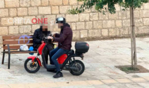 Ηλικιωμένη στο Ηράκλειο «ζει» κυριολεκτικά σε ένα παγκάκι! – Μέχρι πότε θα μένει αβοήθητη;