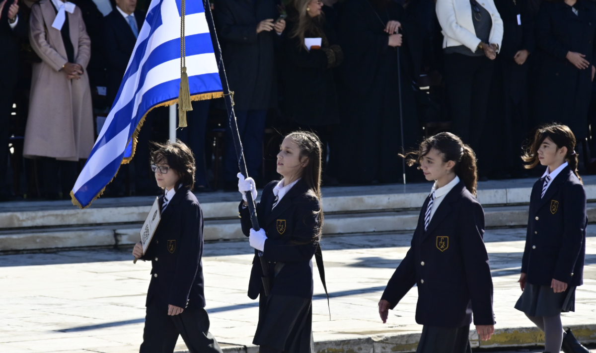 28η Οκτωβρίου: Με τη μαθητική παρέλαση τιμά η Αθήνα την Εθνική Επέτειο – Το εορταστικό πρόγραμμα (εικόνες)